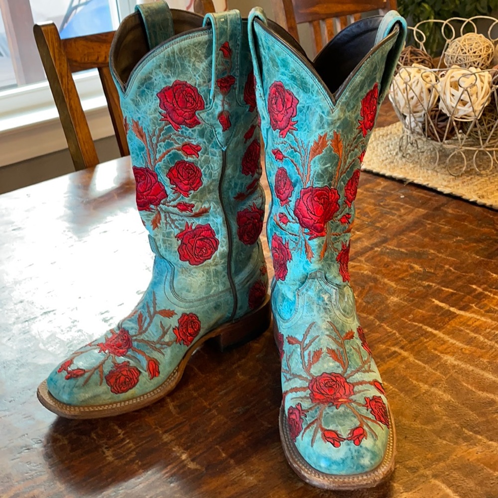 Luchese rose cowboy boots